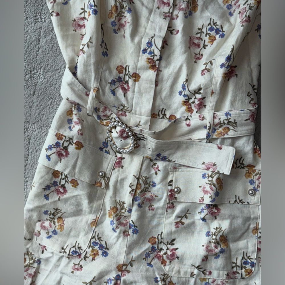 House of Harlow 1960 linen floral romper with pearl belt detail buckle sz 12 - Picture 11 of 12